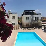 Sunshine Spacious Daire Pafos