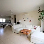 Sunshine Spacious Daire Pafos
