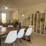 Sunshine Spacious Daire Pafos