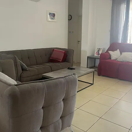 Sunshine Spacious Apartman Paphos